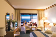 The CBH Superior Twin Room with sea view